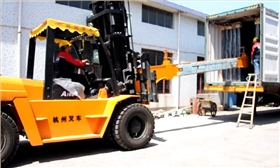 玻璃行業，杭州叉車串桿屬具卸貨實拍案例