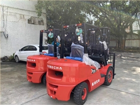 內燃叉車